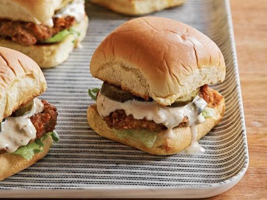 Sandwich-uri de pâine fragedă de muștar Sandwich-uri de pâine fragedă de muștar