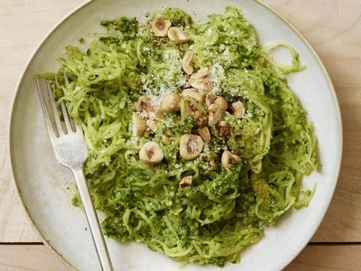 Fotografia farfuriei - Spaghete de dovleac cu pesto de kale