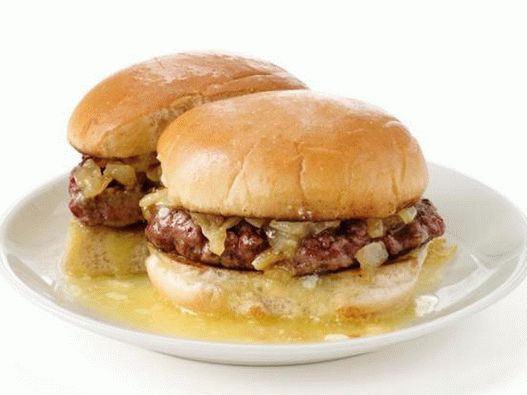 Burgerii cremoși cu ceapă