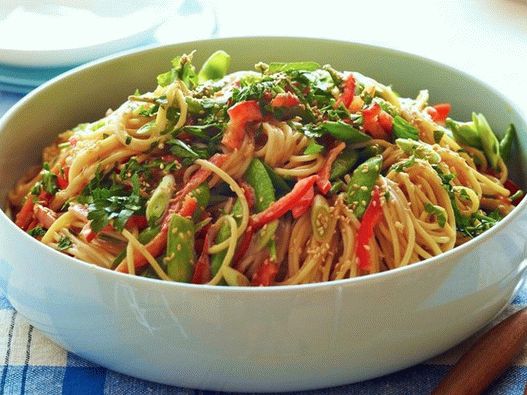 Salată de spaghete crocante Salată de spaghete crocante