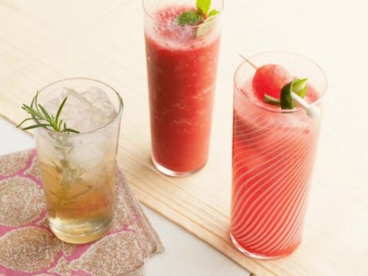 Cocktail de pepene verde Cocktail de pepene verde