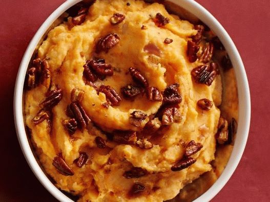 Foto din farfurie - piure de cartofi dulci cu nuci de caramel