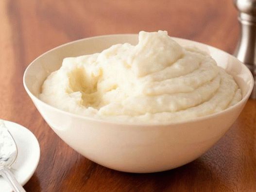 Foto din farfurie - piure de cartofi cu usturoi copt și brânză mascarpone