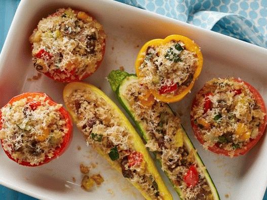 Legume de vară umplute cu bulgur și ciuperci