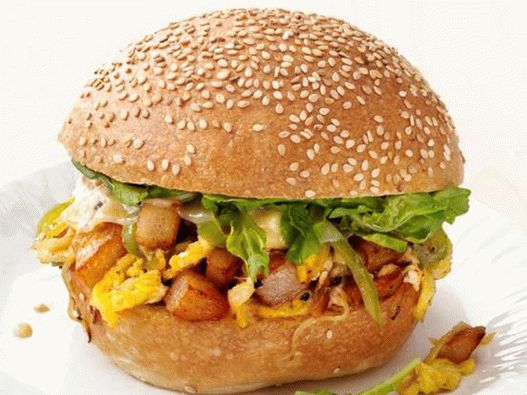 Sandwich-uri cu ouă și cartofi