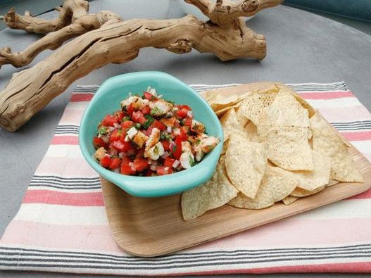 Foto cu farfurie - sos Pico de gallo cu creveți