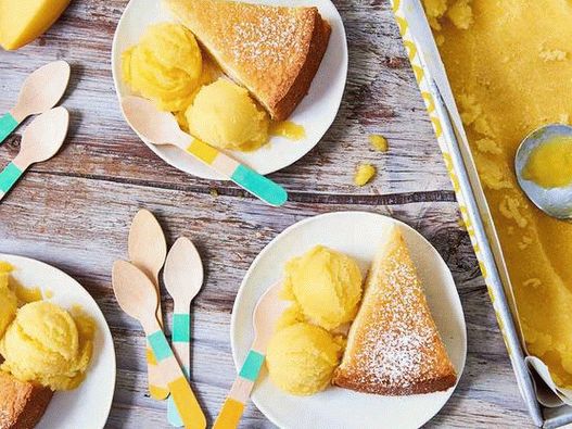 Photo Sorbet Mango cu Amaretto, fructe confiate și paine de turtă