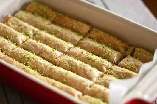 Foto Miere baklava sub formă de rulouri
