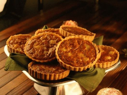 Foto Mini-quiche cu carne tocată