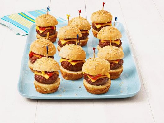 Photo Mini burgers pentru un bufet