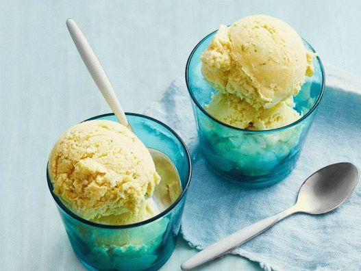 Foto Înghețată cu mango, nucă de cocos și tei fără înghețată