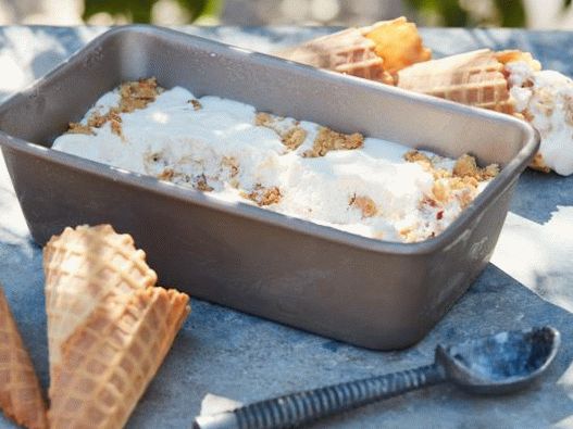 Foto Înghețată cu miere, unt de arahide și chili fără înghețată