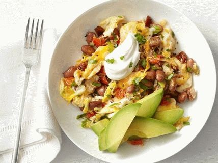 Omleta foto cu mezeluri chorizo   și fasole mexicană