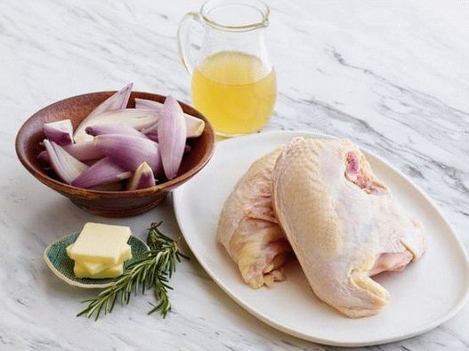 Ingrediente pentru rețetă - pui cu urechi, coapte la cuptor și sos de rozmarin