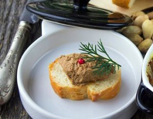  " ></li>
</ol>
<h5><span id="Cuvinte_cheie">Cuvinte cheie: </span></h5>
<ul>
<li>pateu </li>
<li>ficatul de pui </li>
<li>retete de aragaz lent </li>
</ul>
</p><script>
if (typeof jsInputerLaunch === 