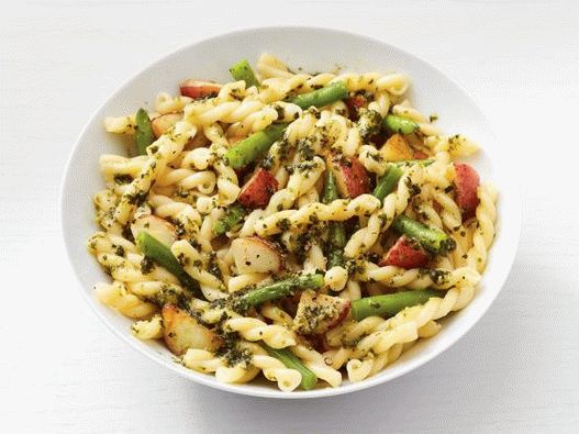 Foto cu pastele gemelli cu sos pesto, cartofi și fasole verde