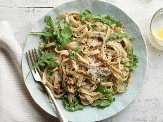 Foto cu Paste Fettuccine cu Nucă și Rucă