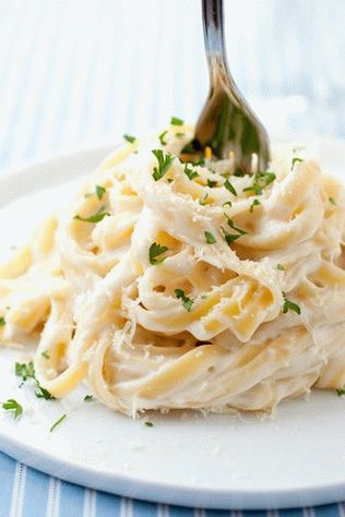 Foto Paste Fettuccine cu Sos Alfredo