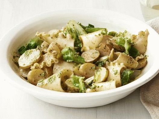 Foto cu paste de lasagna cu cartofi noi la pesto