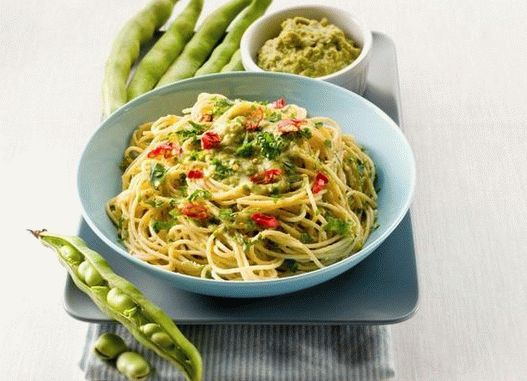Foto cu paste de spaghete cu fasole fava