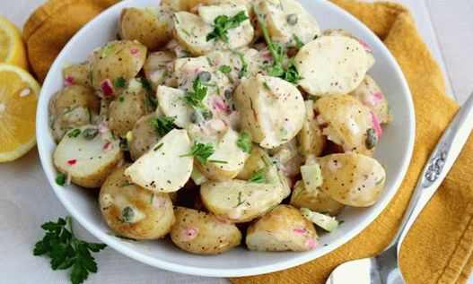 Foto Patatosalat (Salată de cartofi grecești)