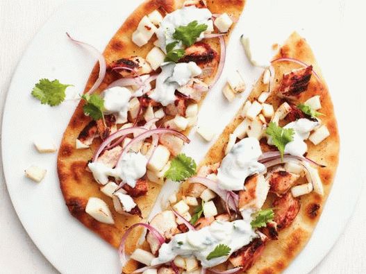 Foto Indian Pizza cu pui tandoori