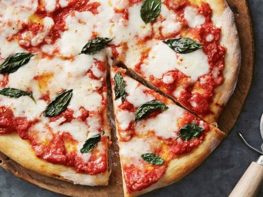 Photo Pizza cu salam și ardei iute