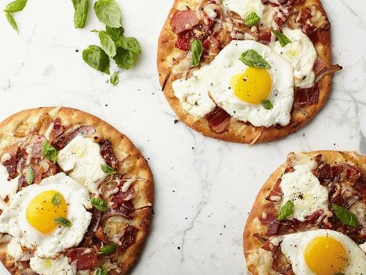 Pizza pentru micul dejun Pizza pentru micul dejun