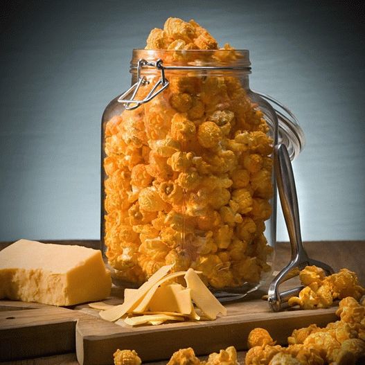 Foto cu Popcorn aromat cu pizza cu brânză