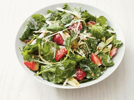Foto - Salată cu varză de varză, endive și căpșuni