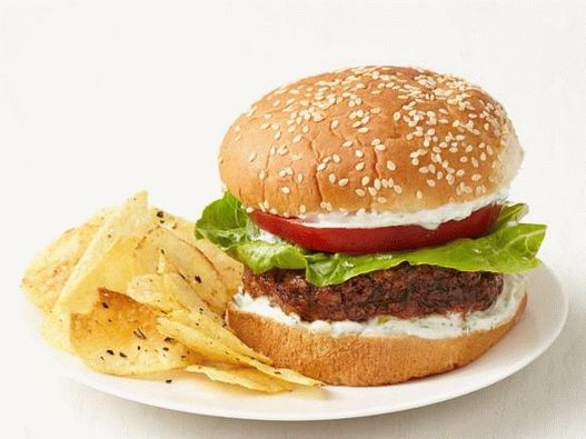 Foto cu mâncare - burgeri de curcan mediteranean