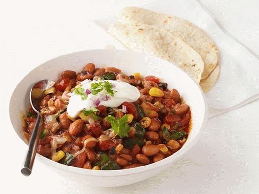 Fotografie de vase - Chili de vară cu legume