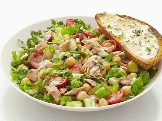 Fotografie de vase - Salată de conserve de ton și pâine prăjită