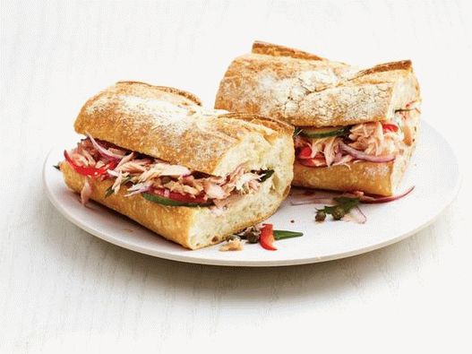 Fotografie pentru vase - sandwich-uri cu ton și capere