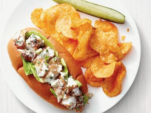 Fotografia felului de mâncare - Hot dog cu un peștișor