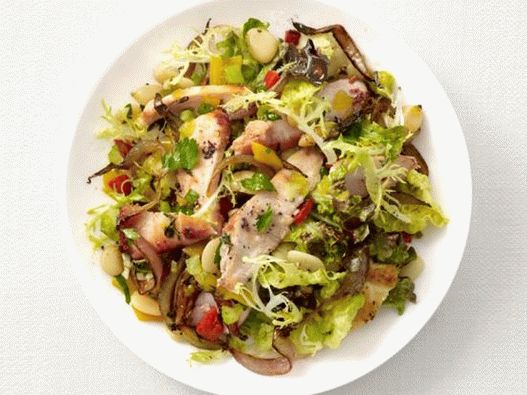 Foto din farfurie - Salată caldă cu pui și fasole