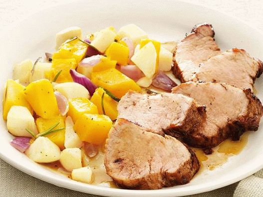 Foto cu mâncare - carne de porc la cuptor cu religie de dovleac și mere