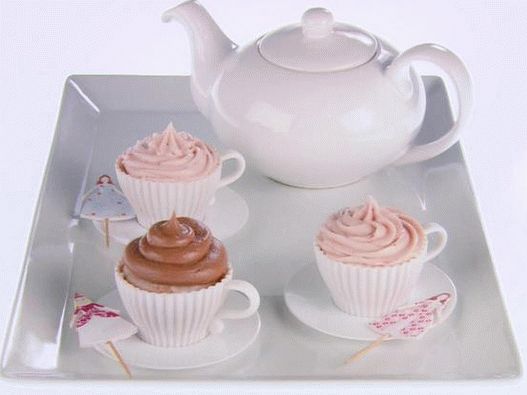 Cupcakes cu umplutura de capsuni