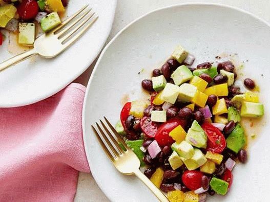 Fotografii - Salată cu avocado