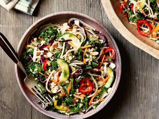 Fotografie de vase - Salată asiatică cu spaghete