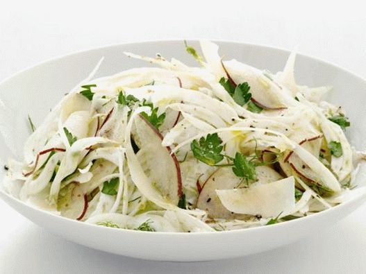 Salată cu pere și fenicul