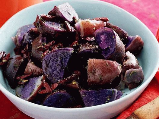 Cartof cu sacou violet cu rozmarin și măsline