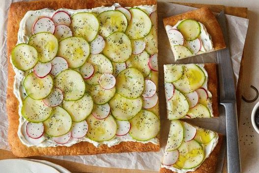 Piept deschis cu carpaccio de legume