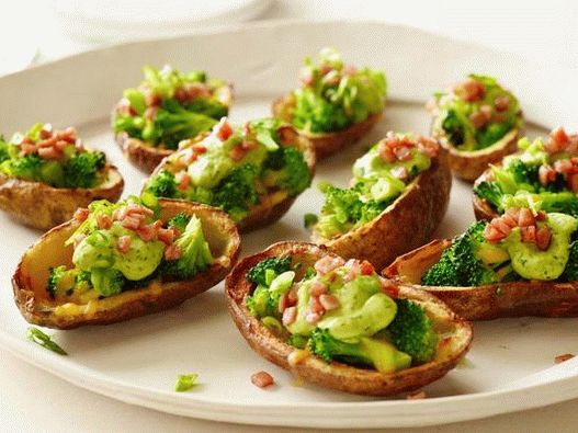 Piele de cartof umplută cu broccoli, cheddar și cremă de avocado