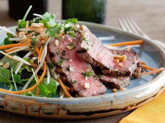 Friptura la grătar cu salată de papaya