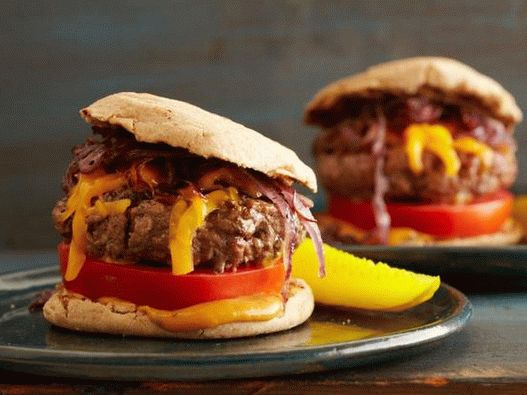 Cheeseburgers la grătar suculent