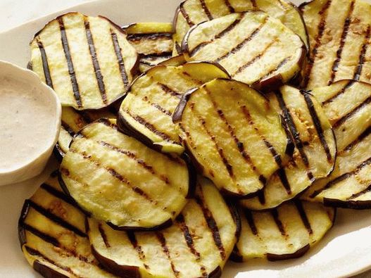 Vinete la grătar cu baie de iaurt