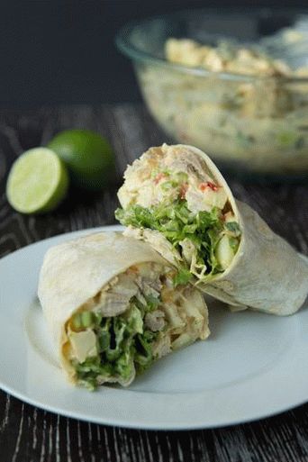 Rulouri foto cu pui, curry și măr