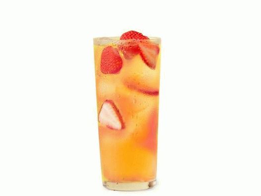 Ceai de gheață cu mușețel-căpșuni cu gin