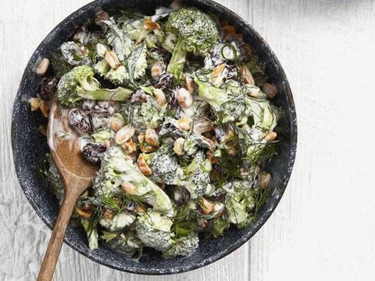 Salată de broccoli foto